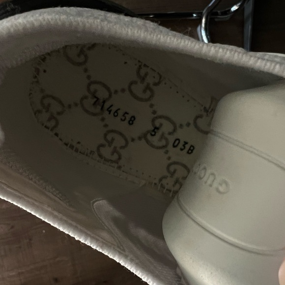 Gucci Run Tech Knit Sneakers - Picture 12 of 12